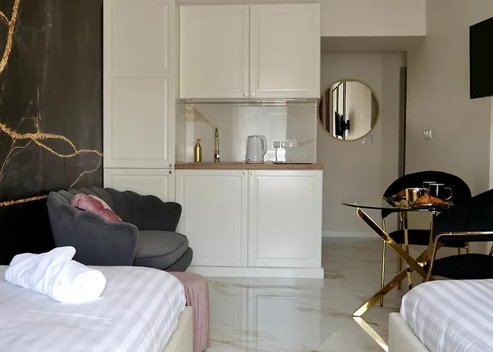 Art Warszawska 21 Katovice